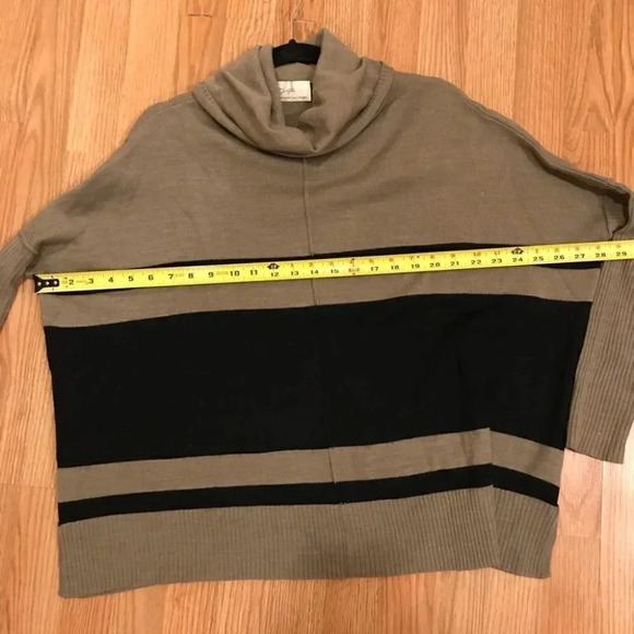 RD Style Loose Cozy Turtleneck Sweater - Picture 6 of 7